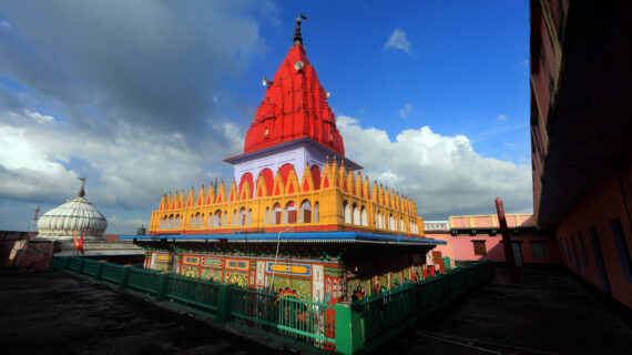 Hanuman_Garhi_Temple,_a_major_religious_site_in_Ayodhya_utter_pradesh
